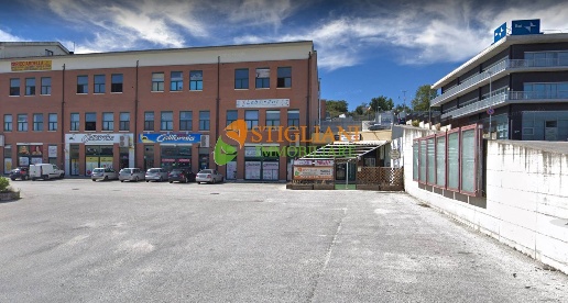 Foto Locale commerciale in Zona Industriale, Campobasso Zona Industriale