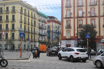 Foto Attività commerciale a Napoli Tribunali di 62 m² con 1 locali