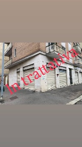 Foto Locale commerciale in Via Bernardino Luini, Torino Lucento di 73 m²