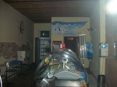 Foto Attività commerciale in Via C.Cattaneo, Pisa di 70 m² con 2 locali