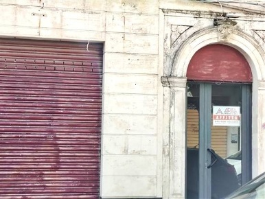 Foto Attività commerciale in CORSO VITTORIO EMANUELE, Floridia di 100 m²