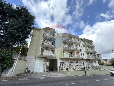 Foto Locale commerciale in Via Nuova Toscanella, Napoli Chiaiano di 256 m²