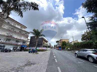 Foto Locale commerciale in Via Nuova Toscanella, Napoli Chiaiano di 256 m²
