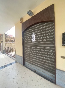 Foto Attività commerciale a Scisciano di 50 m² con 1 locali in affitto