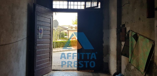 Foto Magazzino a Empoli di 140 m² con 1 locali in vendita