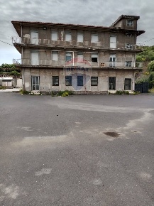 Foto Attività commerciale in via nino martoglio, Motta Sant'Anastasia