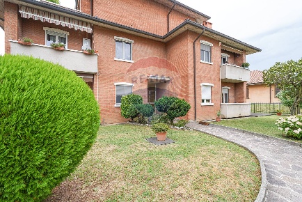 Foto Appartamento in via john fitzgerald kennedy, Bonate Sopra Centro