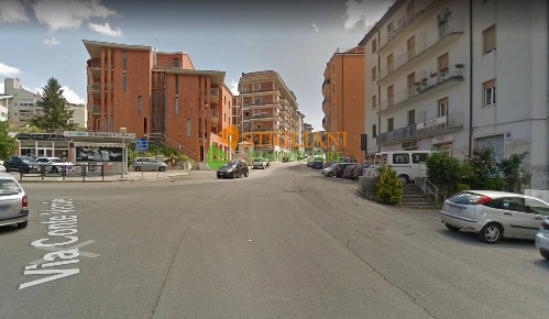 Foto Ufficio in via De Pretis, Campobasso Semicentro di 110 m² con 5 locali