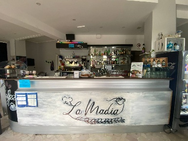 Foto Attività commerciale in C.so Martiri della Libertà, Cairo Montenotte