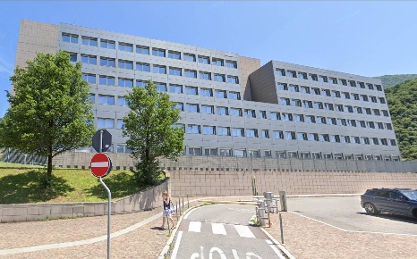 Foto Attività commerciale in VIA EREMO, Lecco Germanedo di 40 m² in vendita