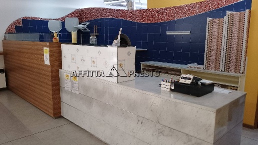 Foto Attività commerciale a Forlì di 70 m² con 2 locali in affitto