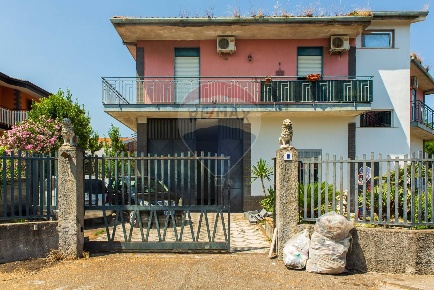 Foto Appartamento in Via delle Ciliegie, San Giovanni la Punta Centro