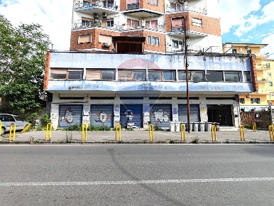 Foto Ufficio in via Nazionale delle Puglie, Napoli Arpino di 320 m²