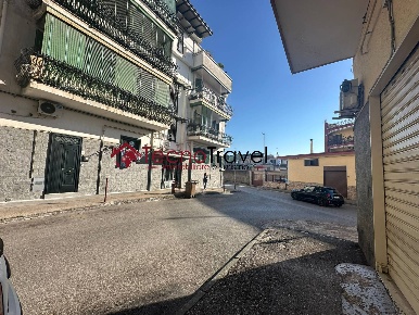 Foto Locale commerciale in via de santis, Casoria Centro di 45 m²