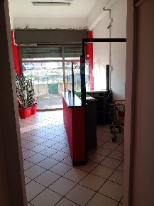 Foto Locale commerciale in Viale Castagnola, Catania Librino - Zia Lisa