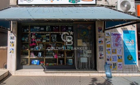 Foto Attività commerciale in Via Cappuccini, Brindisi Centro Storico