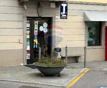 Foto Attività commerciale a San Giovanni Bianco Centro di 80 m² in vendita