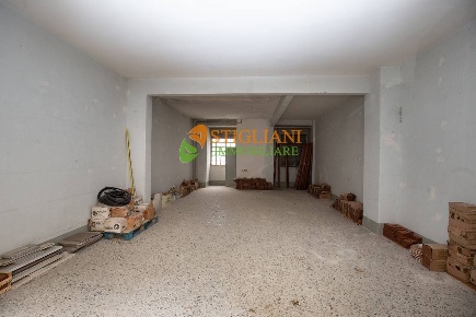 Foto Locale commerciale in Via Zurlo, Campobasso Centro di 70 m² in vendita