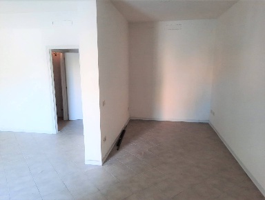 Foto Locale commerciale in via beccaria, Venezia Marghera - Catene di 50 m²