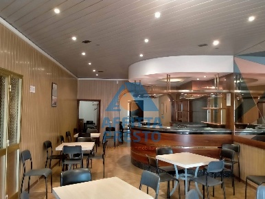 Foto Attività commerciale a Montopoli in Val d'Arno di 105 m² in vendita