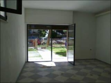 Foto Attività commerciale in via che guevara, San Giuliano Terme di 100 m²