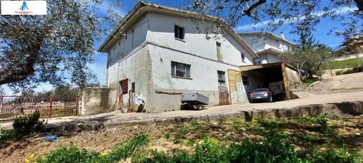 Foto Magazzino in via brecceto, Ariano Irpino di 250 m² in vendita