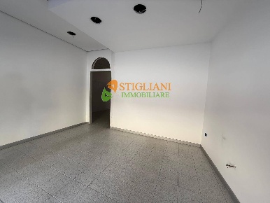 Foto Locale commerciale in Via Garibaldi, Campobasso Semicentro di 50 m²