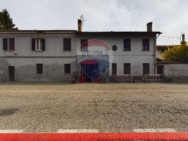 Foto Locale commerciale in Corso Partigiani, Certosa di Pavia di 280 m²