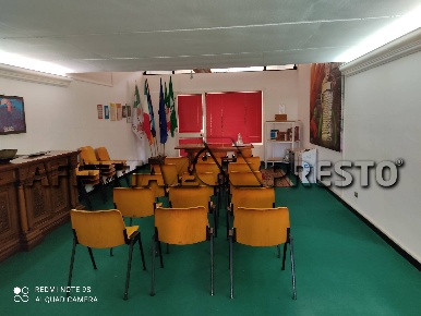 Foto Attività commerciale a Rosignano Marittimo di 100 m² in affitto