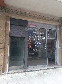 Foto Attività commerciale in Via Luigi Pirandello, Sant'Agata li Battiati