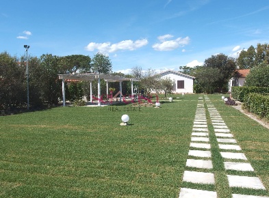 Foto Agriturismo a Grosseto La Principina di 450 m² con 12 locali