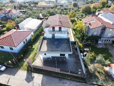 Foto Attività commerciale in Via Oriente, Fossacesia Centro di 538 m²