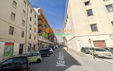 Foto Locale commerciale in Via Nobile, Campobasso Centro di 170 m²