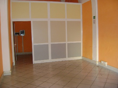 Foto Attività commerciale in Piazza Elia Benamozegh, Livorno di 40 m²