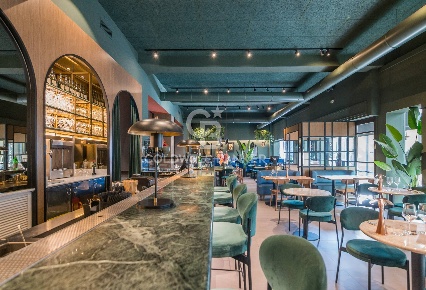 Foto Attività commerciale in viale Ceccarini, Riccione Centro di 350 m²