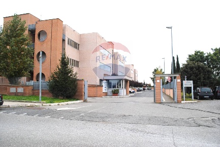Foto Ufficio a Roma Settecamini di 250 m² con 3 locali in affitto