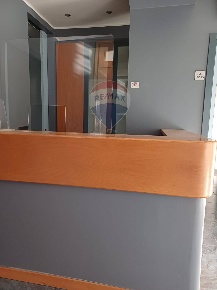 Foto Ufficio a Empoli Masini - XX Settembre di 230 m² con 10 locali
