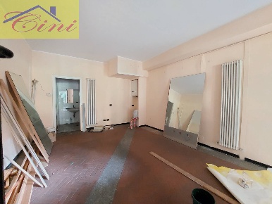 Foto Negozio in via cavour, Lecco Centro di 34 m² con 1 locali in vendita