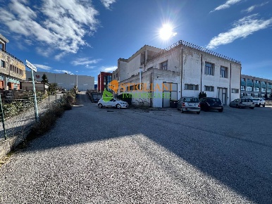Foto Locale commerciale in zona industriale, Campobasso Zona Industriale