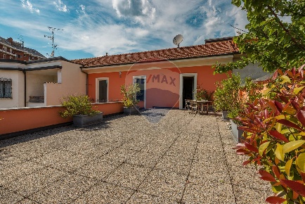 Foto Ufficio in VIA SARDEGNA, Busto Arsizio Frati di 200 m² con 5 locali