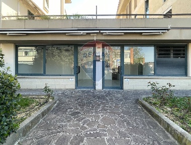 Foto Negozio in via Bonistallo, Empoli Pretura - Sanzio di 60 m² in affitto