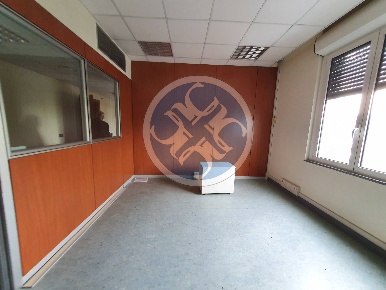 Foto Ufficio in piazzale Ovidio, Milano di 160 m² con 5 locali in affitto
