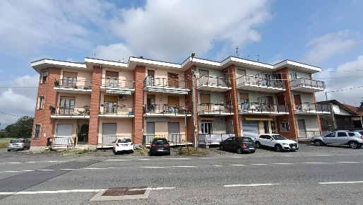 Foto Ufficio in Via Torino, San Francesco al Campo Centro di 93 m²