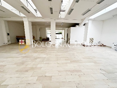 Foto Locale commerciale in Via Jacopo Barozzi, Bologna Bolognina di 280 m²