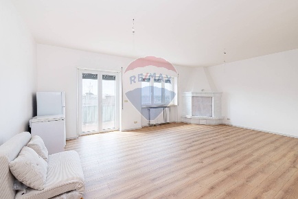Foto Appartamento in Via Federico Zandomeneghi, Roma Acilia di 122 m²