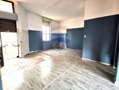 Foto Negozio in VIA MASACCIO, Busto Arsizio Sant'Anna di 60 m² con 1 locali