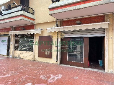 Foto Locale commerciale a Mercogliano di 60 m² con 1 locali in affitto