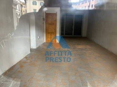 Foto Attività commerciale a Empoli di 58 m² con 2 locali in affitto