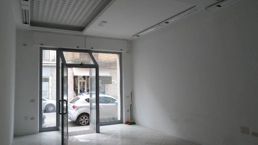 Foto Locale commerciale in Via Risorgimento, San Benedetto del Tronto