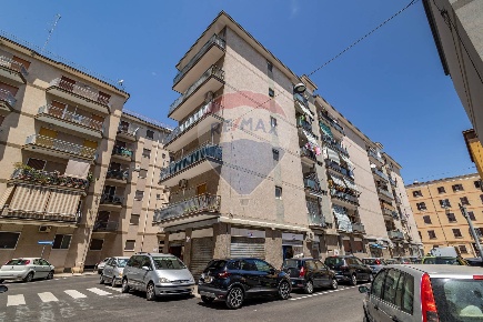 Foto Magazzino in Via Enrico Nannei, Bari Japigia di 54 m² in vendita
